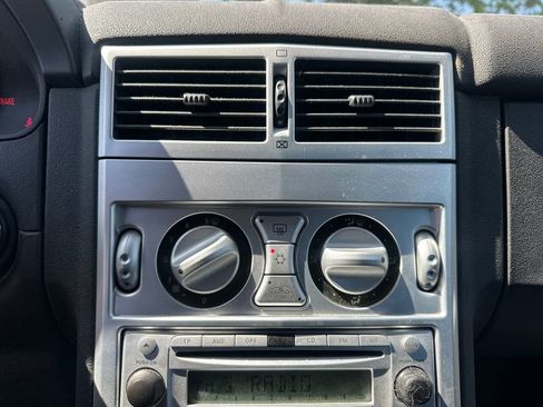 Used 2005 Chrysler Crossfire Convertible RWD image 18