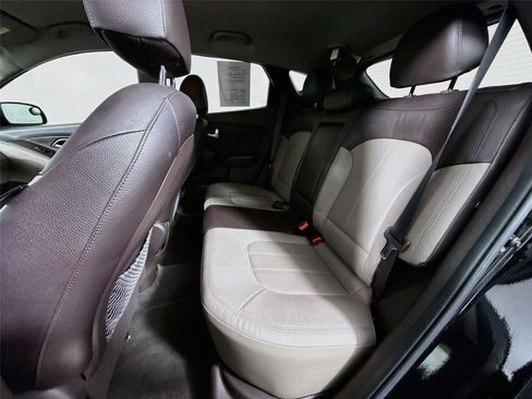 Used 2013 Hyundai Tucson Limited FWD image 10