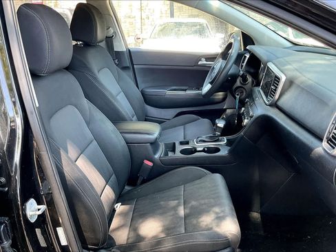 Certified 2022 Kia Sportage LX FWD image 11
