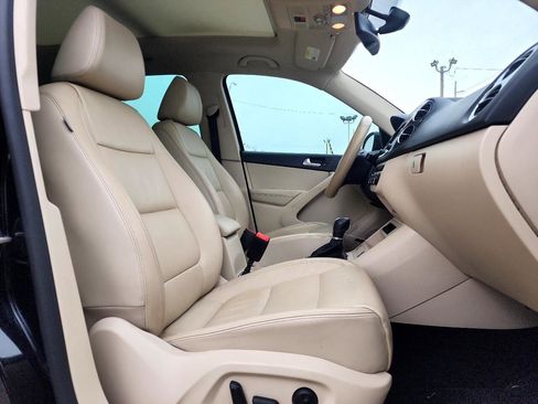 Used 2016 Volkswagen Tiguan SEL image 21
