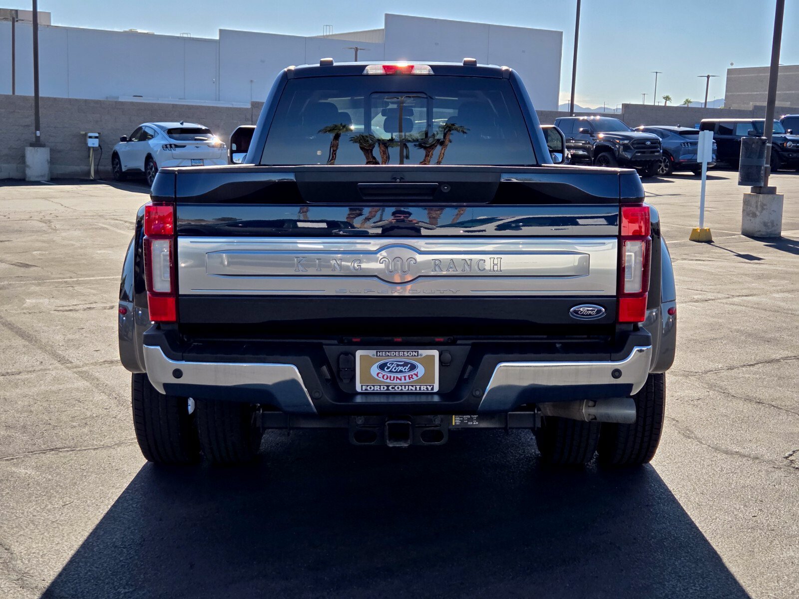 Certified 2022 Ford F350 King Ranch w/ King Ranch Ultimate Package AWD/4WD image 5