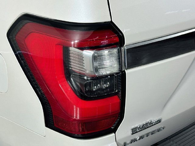 Used 2019 Ford Expedition Limited w/ Equipment Group 301A AWD/4WD image 33