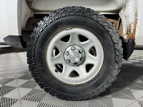 Used 2017 Chevrolet Silverado 1500 W/T image 40