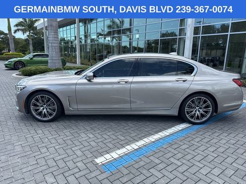 Used 2020 BMW 750i xDrive w/ Executive Package AWD/4WD image 4