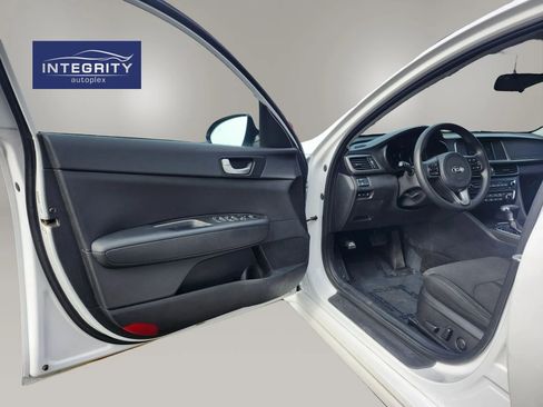 Used 2018 Kia Optima LX w/ Convenience Package image 9