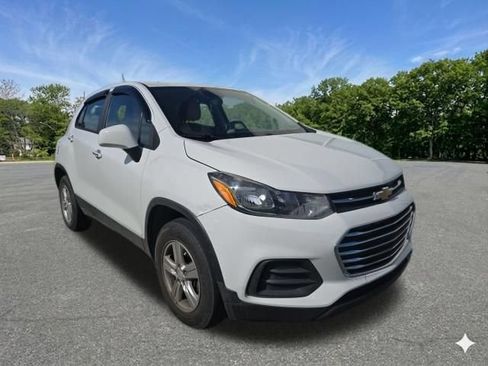 Used 2018 Chevrolet Trax LS AWD/4WD image 3