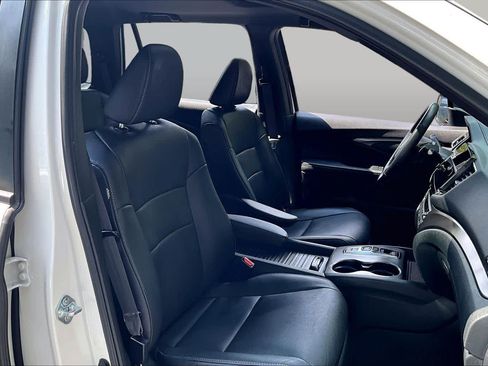 Used 2023 Honda Passport EX-L image 9