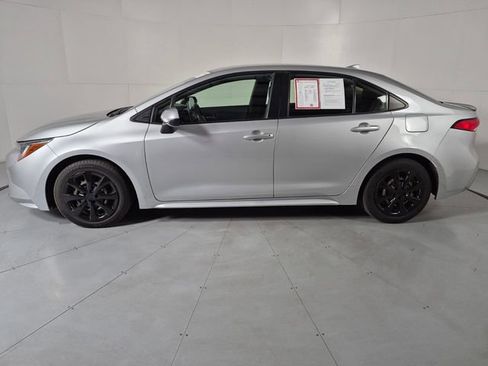 Certified 2020 Toyota Corolla LE FWD image 2
