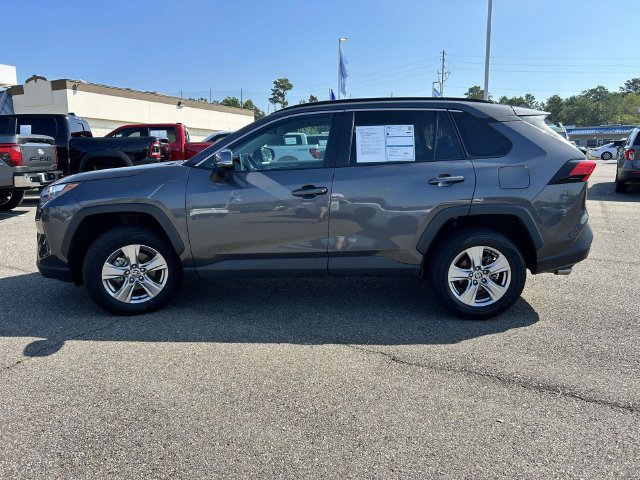 Used 2024 Toyota RAV4 XLE FWD image 32
