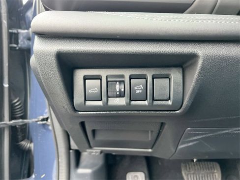 Used 2025 Subaru Outback Limited image 17