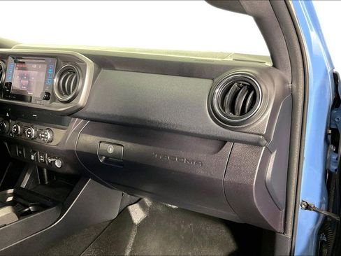 Used 2019 Toyota Tacoma SR image 22