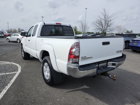 Used 2013 Toyota Tacoma PreRunner w/ SR5 Pkg image 12