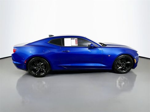 Used 2019 Chevrolet Camaro LT image 7