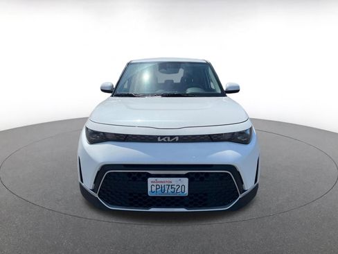Used 2025 Kia Soul LX w/ LX Technology Package FWD image 2