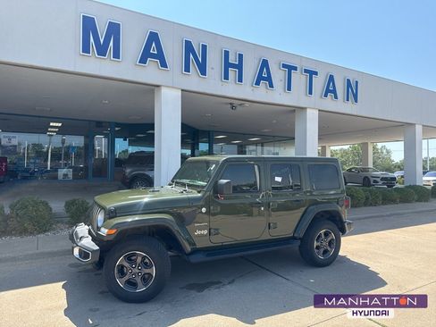 Used 2021 Jeep Wrangler Unlimited Sahara AWD/4WD image 1
