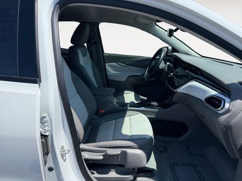 Used 2022 Chevrolet Bolt EUV Premier FWD image 19
