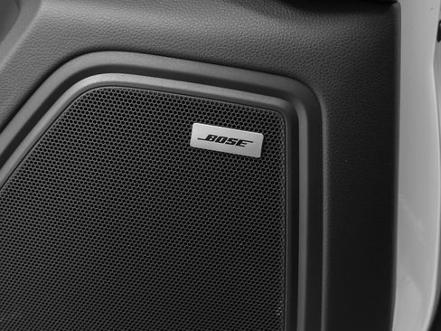 Certified 2025 Porsche Macan S image 45