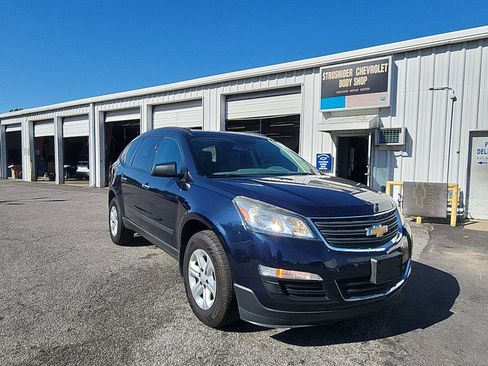 Used 2015 Chevrolet Traverse LS FWD image 7