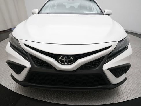 Used 2024 Toyota Camry SE AWD/4WD image 21