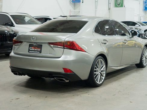 Used 2018 Lexus IS 300 AWD image 8