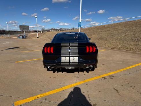 Used 2019 Ford Mustang GT image 6