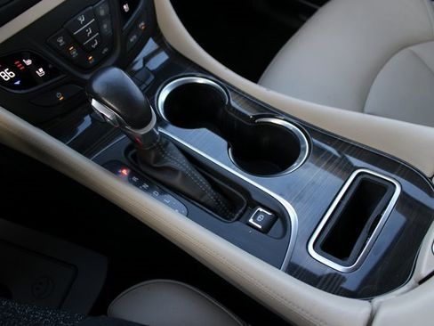 Used 2020 Buick Envision Premium w/ Driver Confidence Package image 28