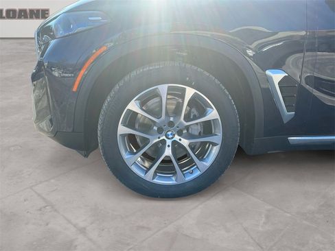 New 2026 BMW X5 xDrive40i w/ Climate Comfort Package image 14