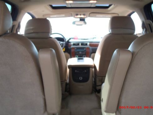 Used 2007 Chevrolet Tahoe LT w/ LT Preferred Equipment Group RWD image 8