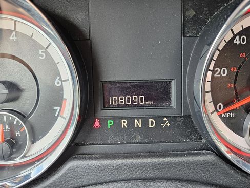 Used 2019 Dodge Grand Caravan SXT FWD image 46