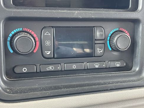 Used 2003 Chevrolet Silverado 2500 LT image 17