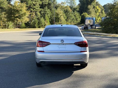 Used 2017 Volkswagen Passat 1.8T S image 6