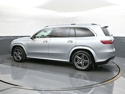 Used 2025 Mercedes-Benz GLS 450 4MATIC image 5