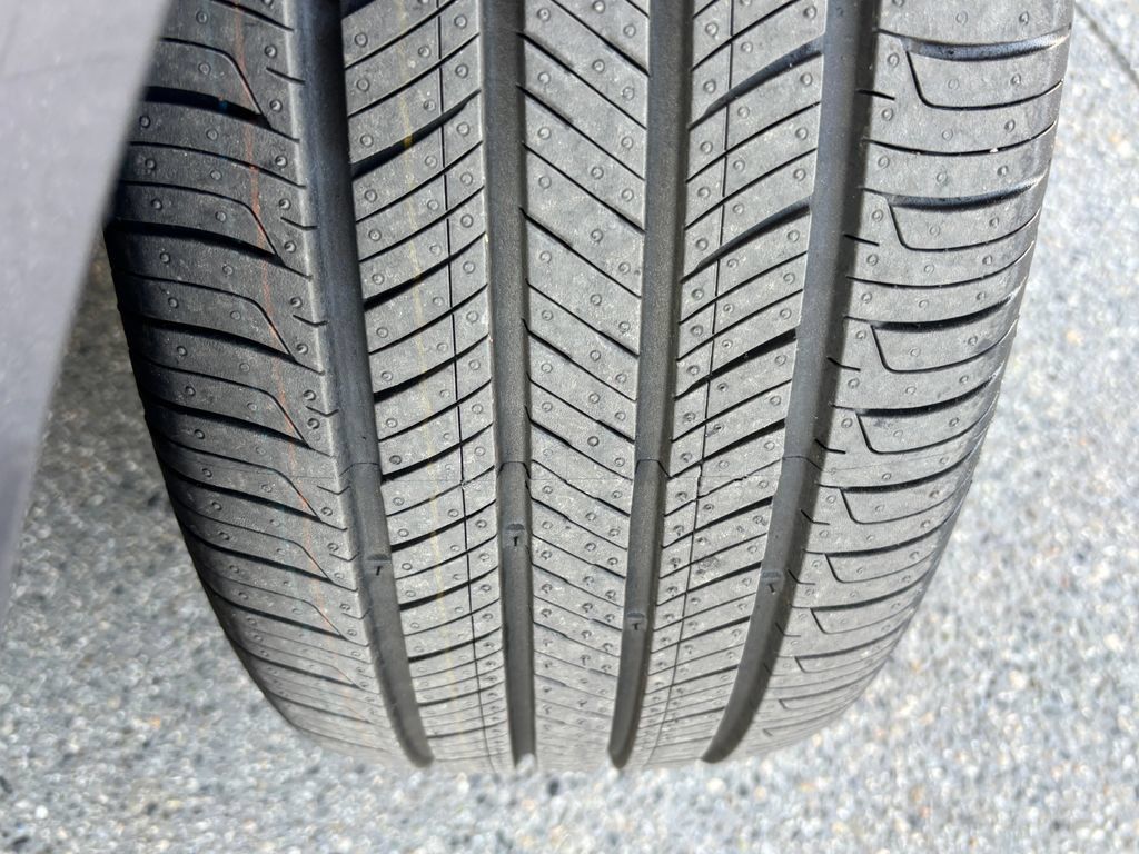 Used 2018 Honda Accord EX image 31
