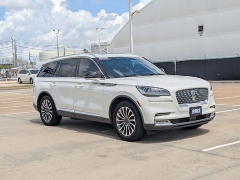 Used 2020 Lincoln Aviator Reserve w/ Equipment Group 201A image 3