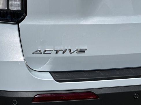 New 2026 Ford Explorer Active w/ Active Comfort Package RWD image 28