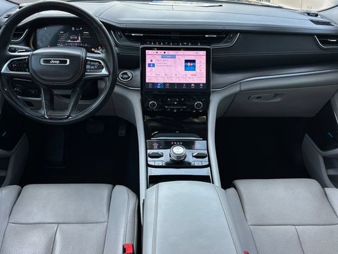 Used 2022 Jeep Grand Cherokee L Overland w/ Advanced Protech Group III AWD/4WD image 12