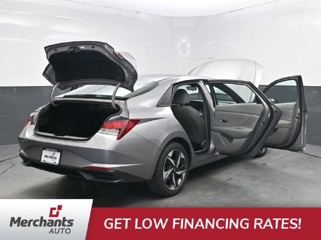 Used 2023 Hyundai Elantra SEL w/ Convenience Package FWD image 43