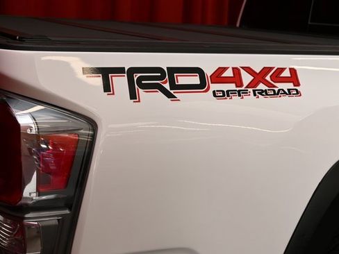 Certified 2020 Toyota Tacoma TRD Off-Road image 8