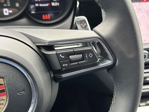 Certified 2026 Porsche Macan AWD/4WD image 24