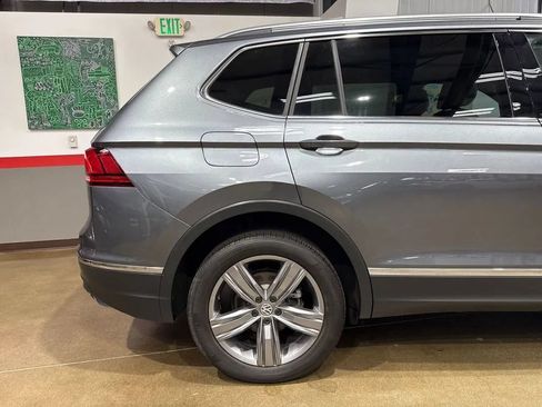 Used 2021 Volkswagen Tiguan SEL AWD/4WD image 50