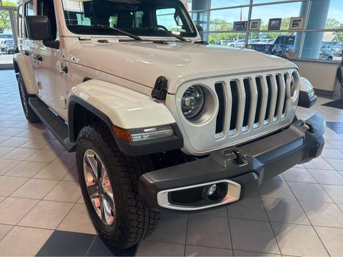 Used 2021 Jeep Wrangler Unlimited Sahara AWD/4WD image 6
