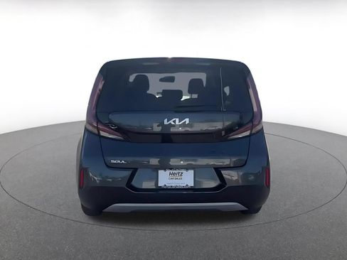 Used 2025 Kia Soul LX w/ LX Technology Package FWD image 12