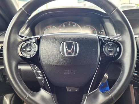 Used 2017 Honda Accord Sport image 25