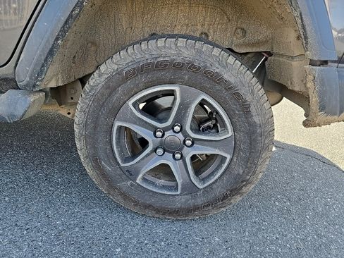 Used 2018 Jeep Wrangler Unlimited Sport S image 8