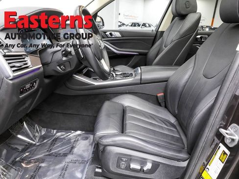 Used 2022 BMW X7 xDrive40i w/ Premium Package AWD/4WD image 14