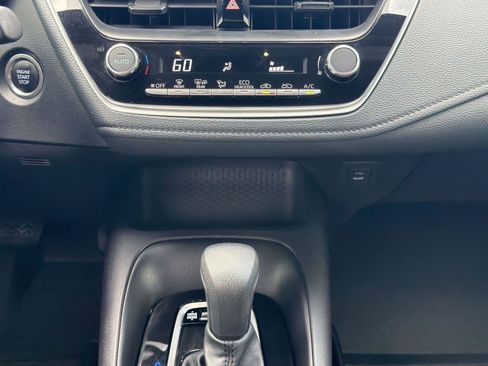 Used 2025 Toyota Corolla SE FWD image 17