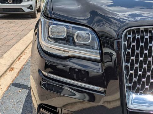 Used 2024 Lincoln Navigator Reserve AWD/4WD image 10