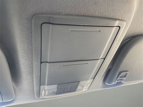 Used 2013 Ford F550 4x4 SuperCab Super Duty w/ Payload Upgrade Pkg image 41