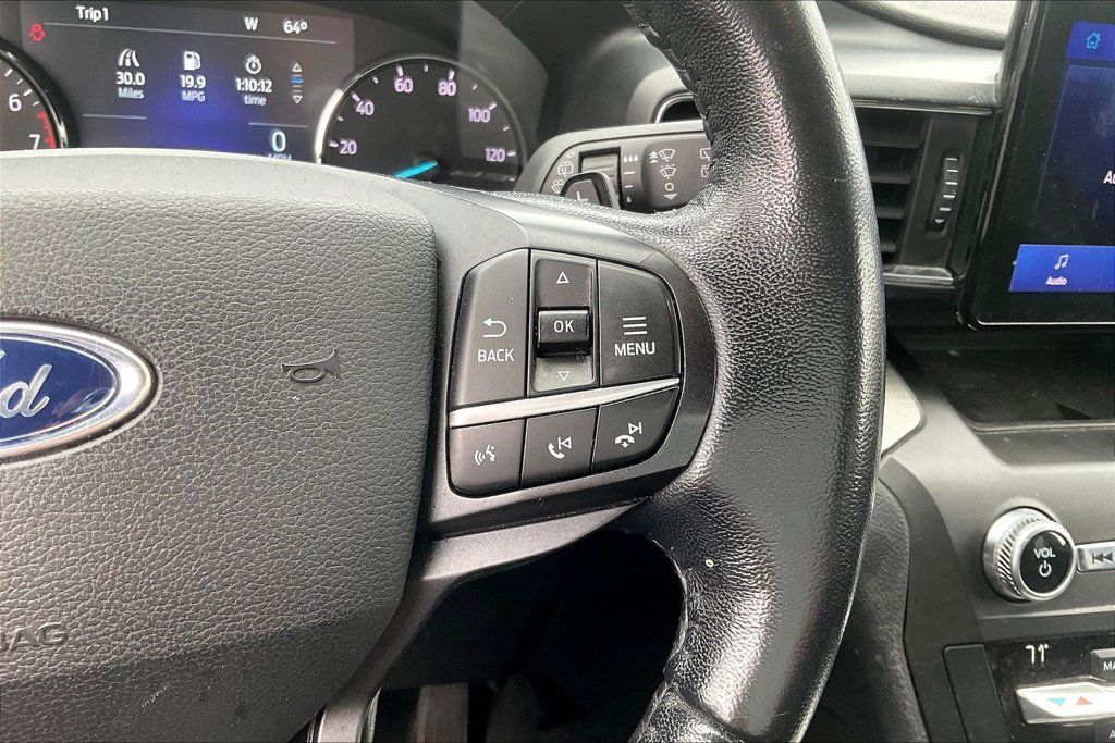 Used 2020 Ford Explorer XLT w/ Equipment Group 202A AWD/4WD image 18