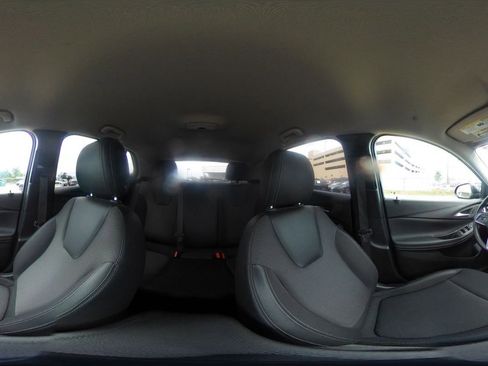 Used 2025 Buick Encore GX Preferred image 41